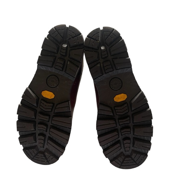 UGG HILLMONT CHELSEA Boots in good condition. - Picture 6 of 9